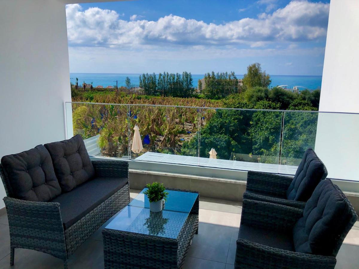 Вілла Sophia's Seaview Luxury Пафос